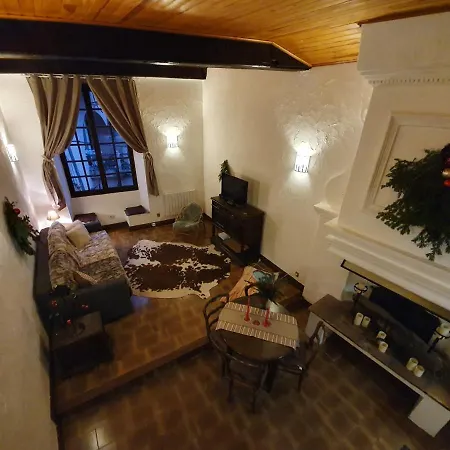 Un Studio, Histoire : Le Palais Gubernatis. Saint-Martin-Vesubie